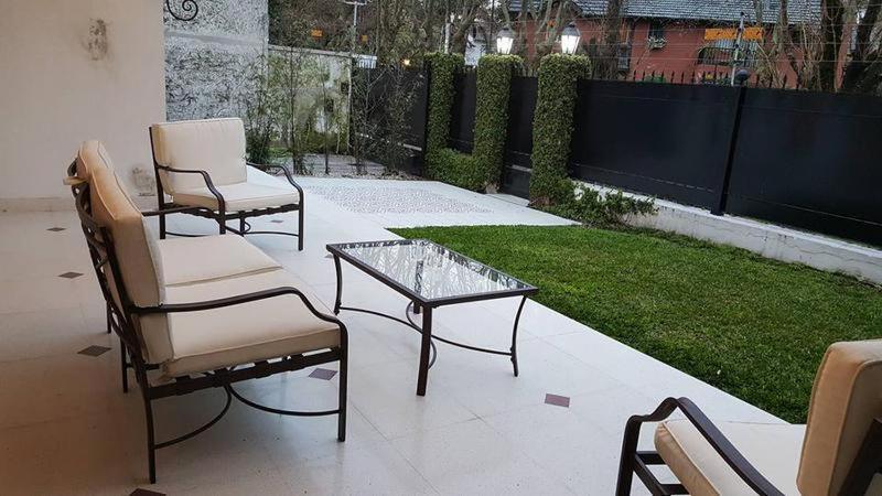 Casa Franca - Bed And Breakfast En San Isidro - Habitaciones - Piscina Exterior photo